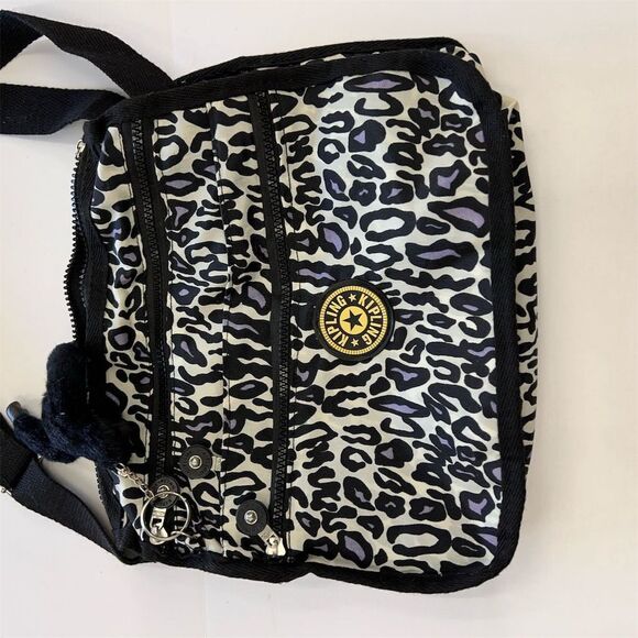 Kipling Leopard Print Nylon Expandable Messenger Crossbody Bag Unisex Travel - Picture 2 of 8